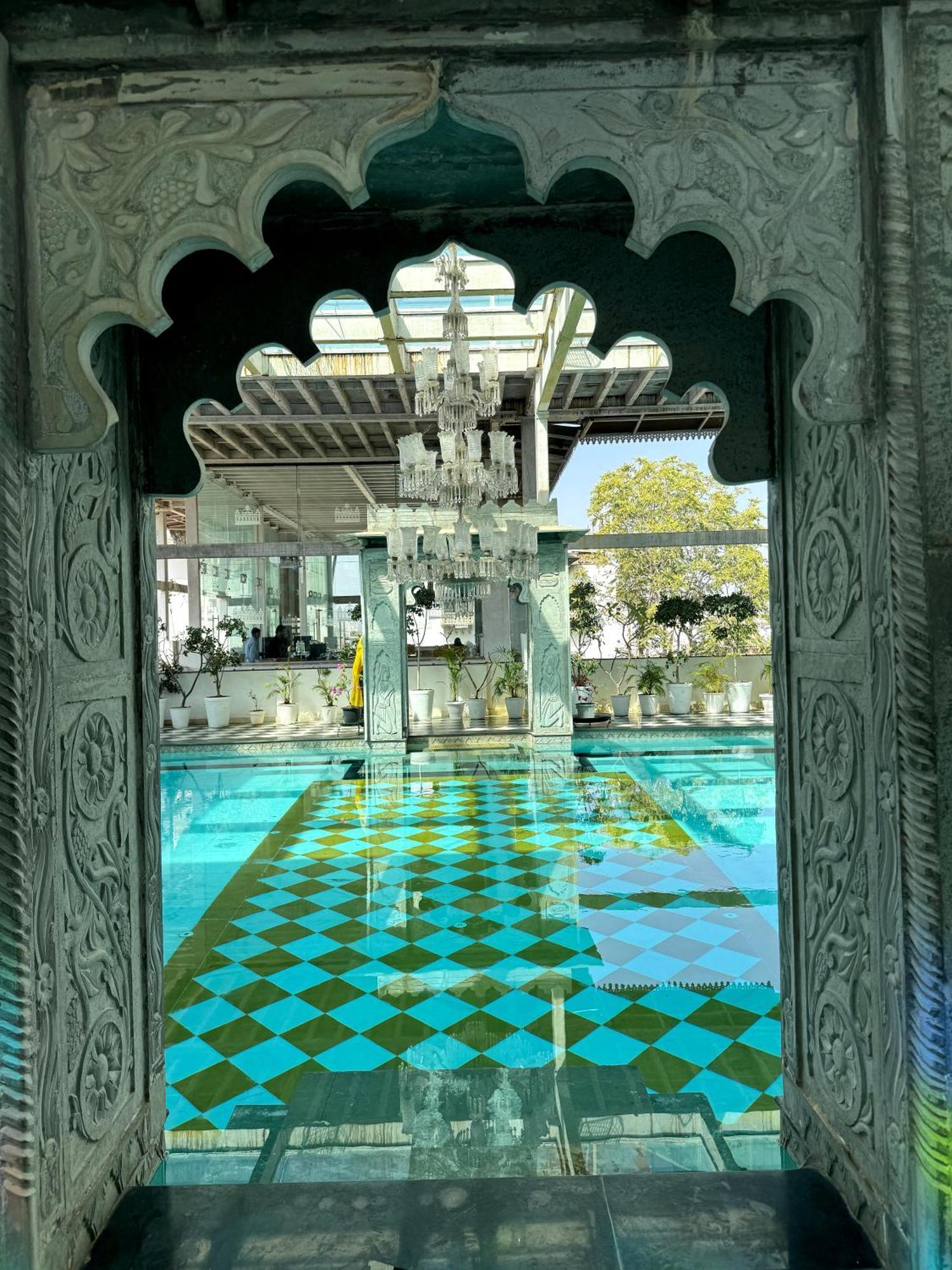 Отель Udai Kothi Удайпур Экстерьер фото