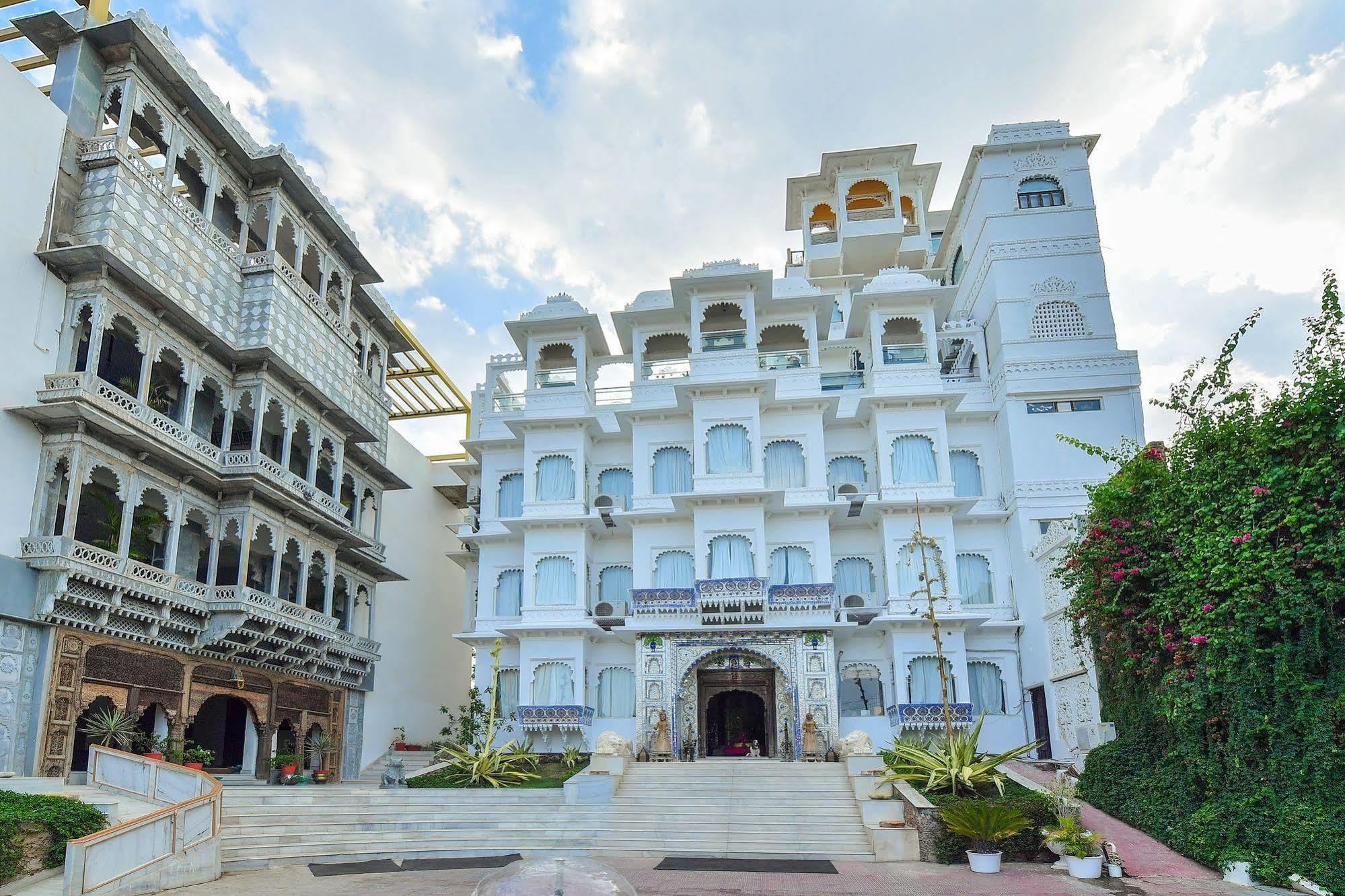 Отель Udai Kothi Удайпур Экстерьер фото
